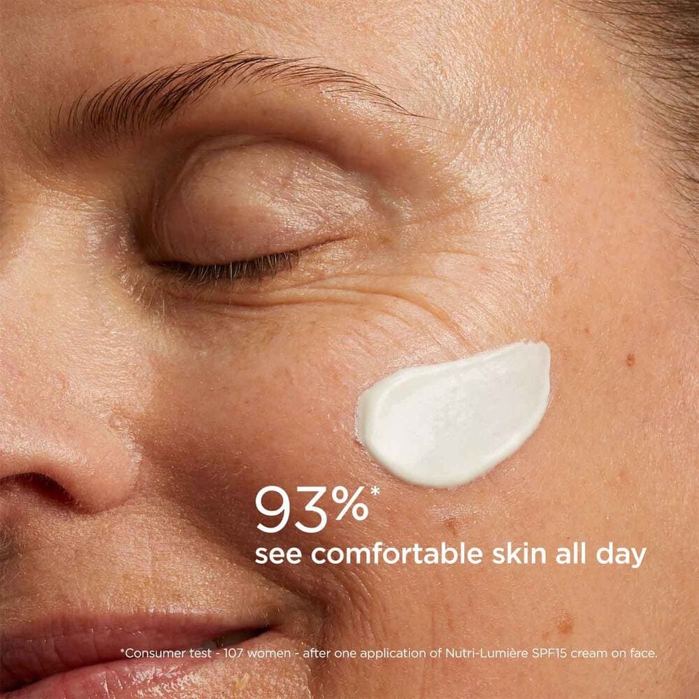 Clarins Moisturiser With SPF Clarins Nutri-Lumiere Day Cream SPF15 50ml
