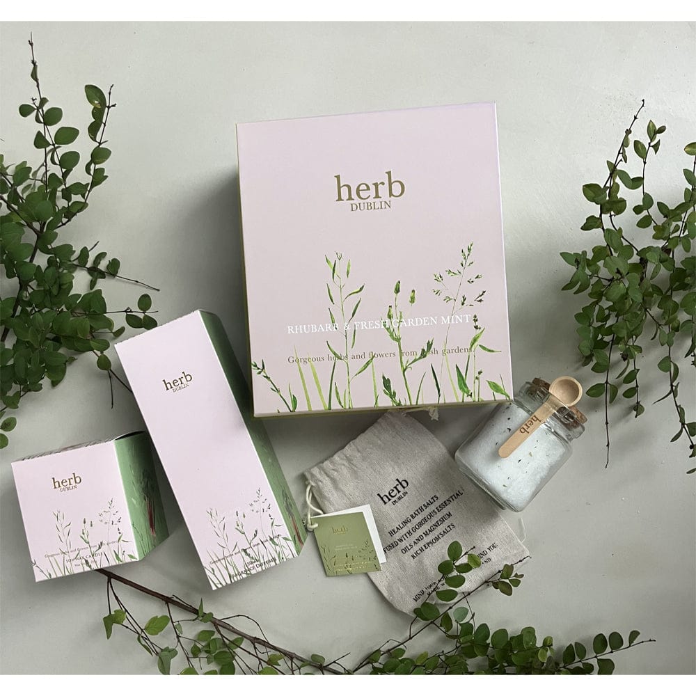 EAULovely Gift Set Herb Dublin Rhubarb & Fresh Garden Mint Candle and Diffuser Gift Set