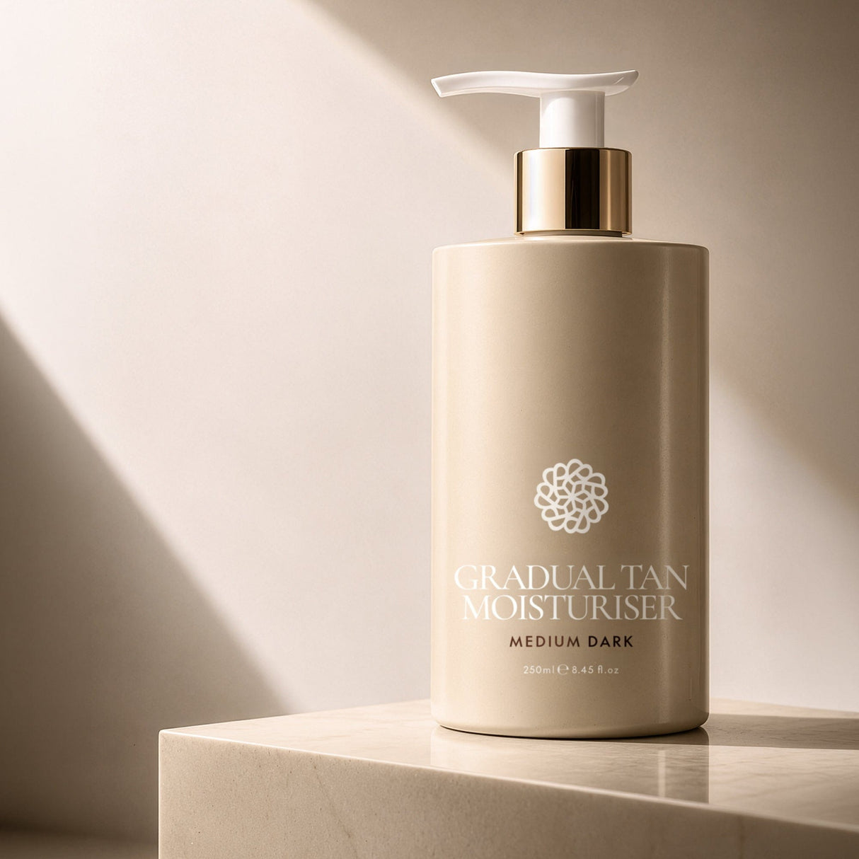 Lisa & Co. Tan Lisa & Co. Gradual Tan Moisturiser